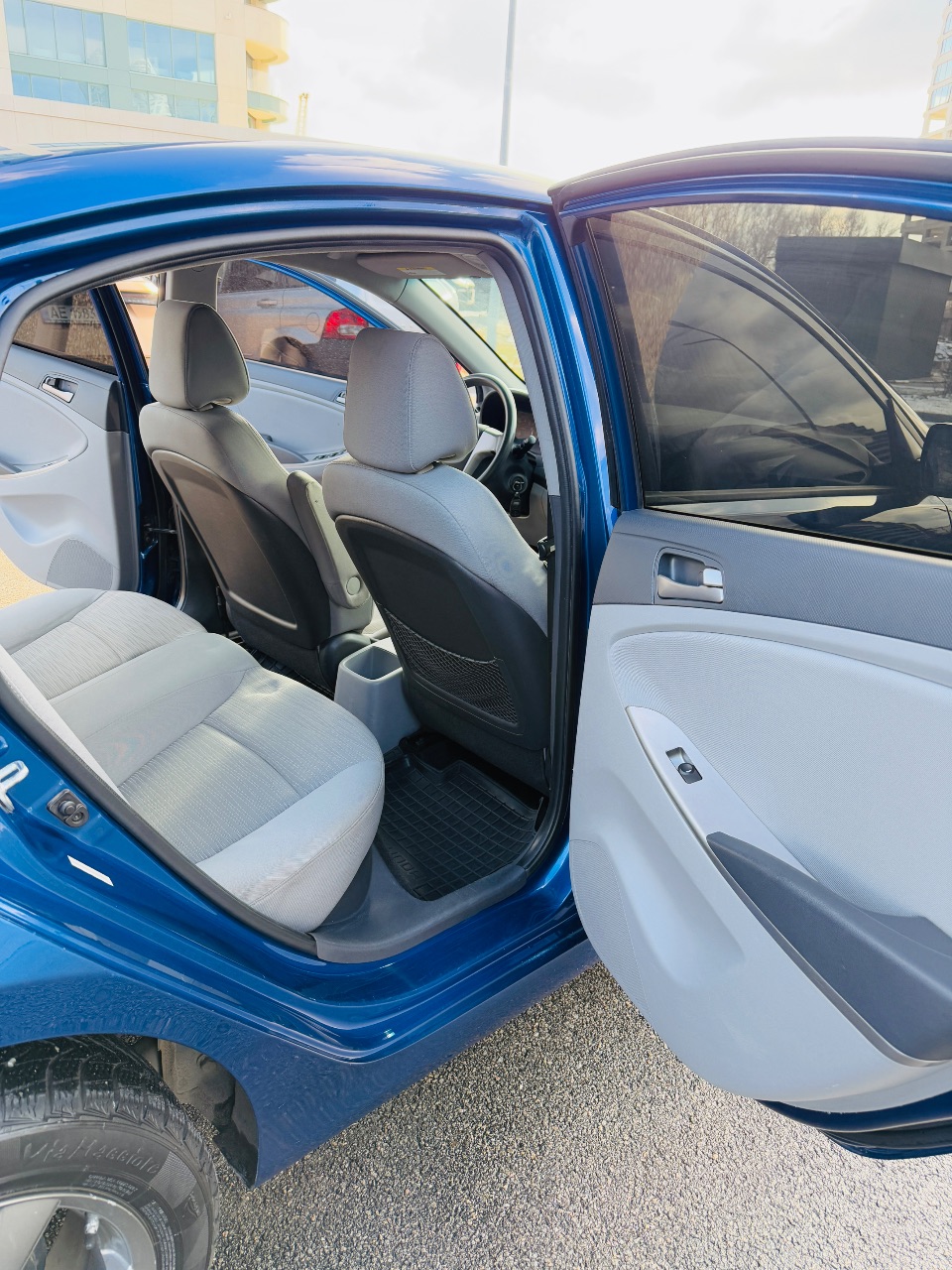 Hyundai Accent - фото 11