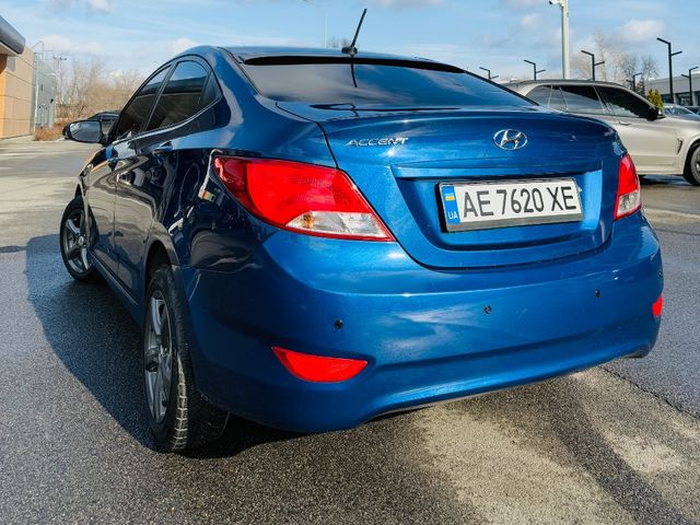 Hyundai Accent - фото 5