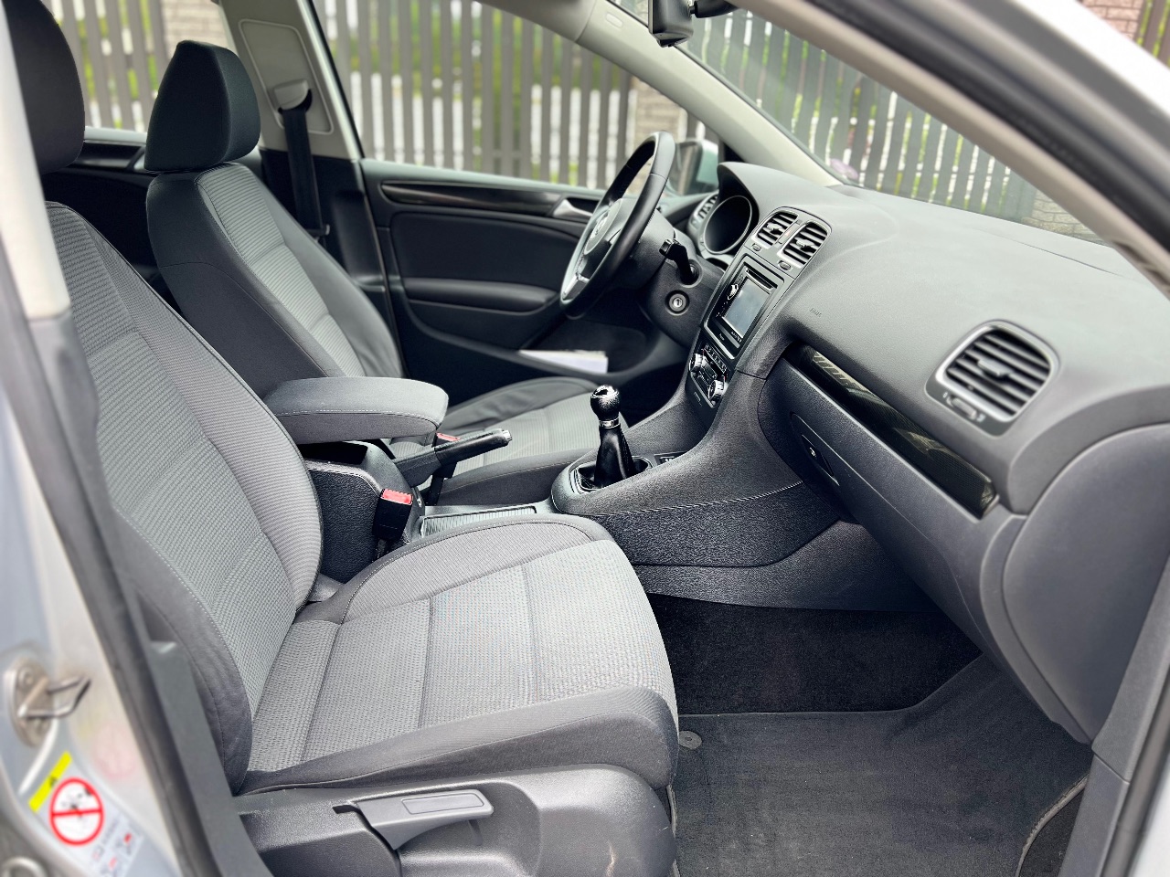 Volkswagen Golf - фото 17