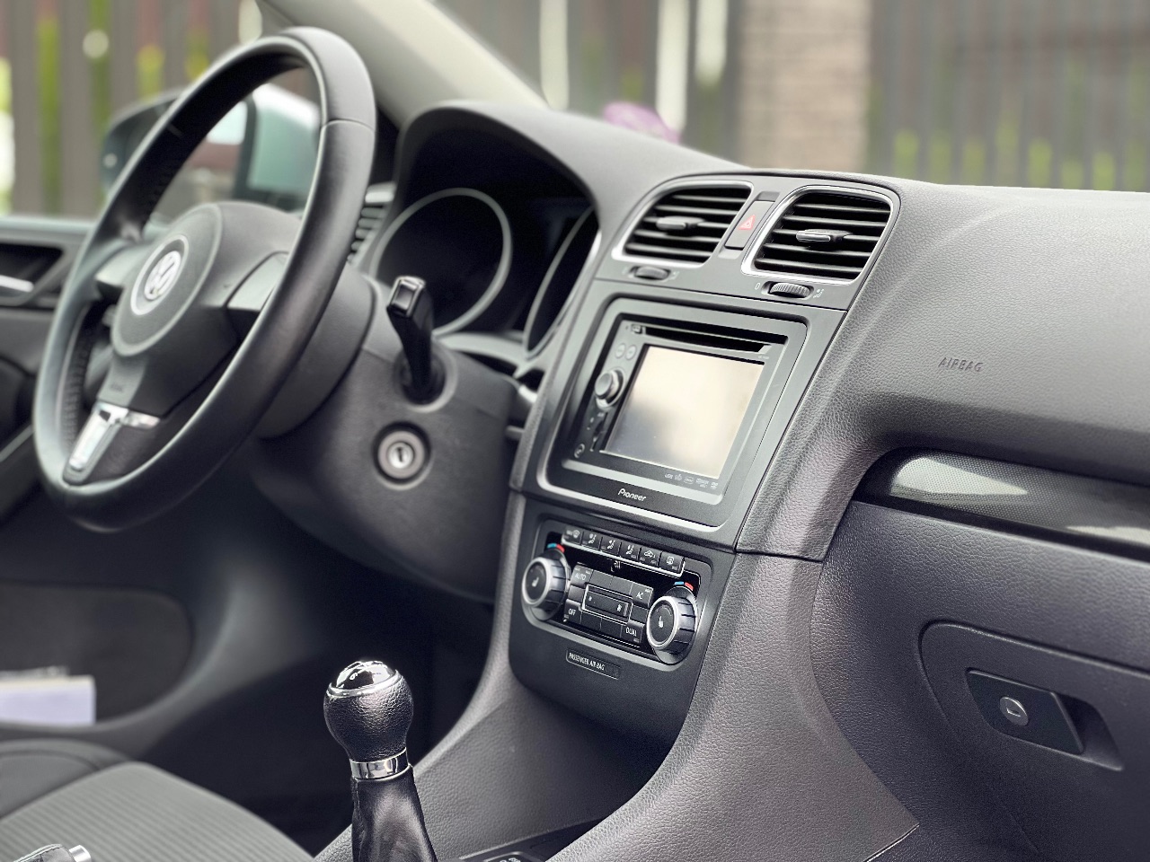 Volkswagen Golf - фото 16