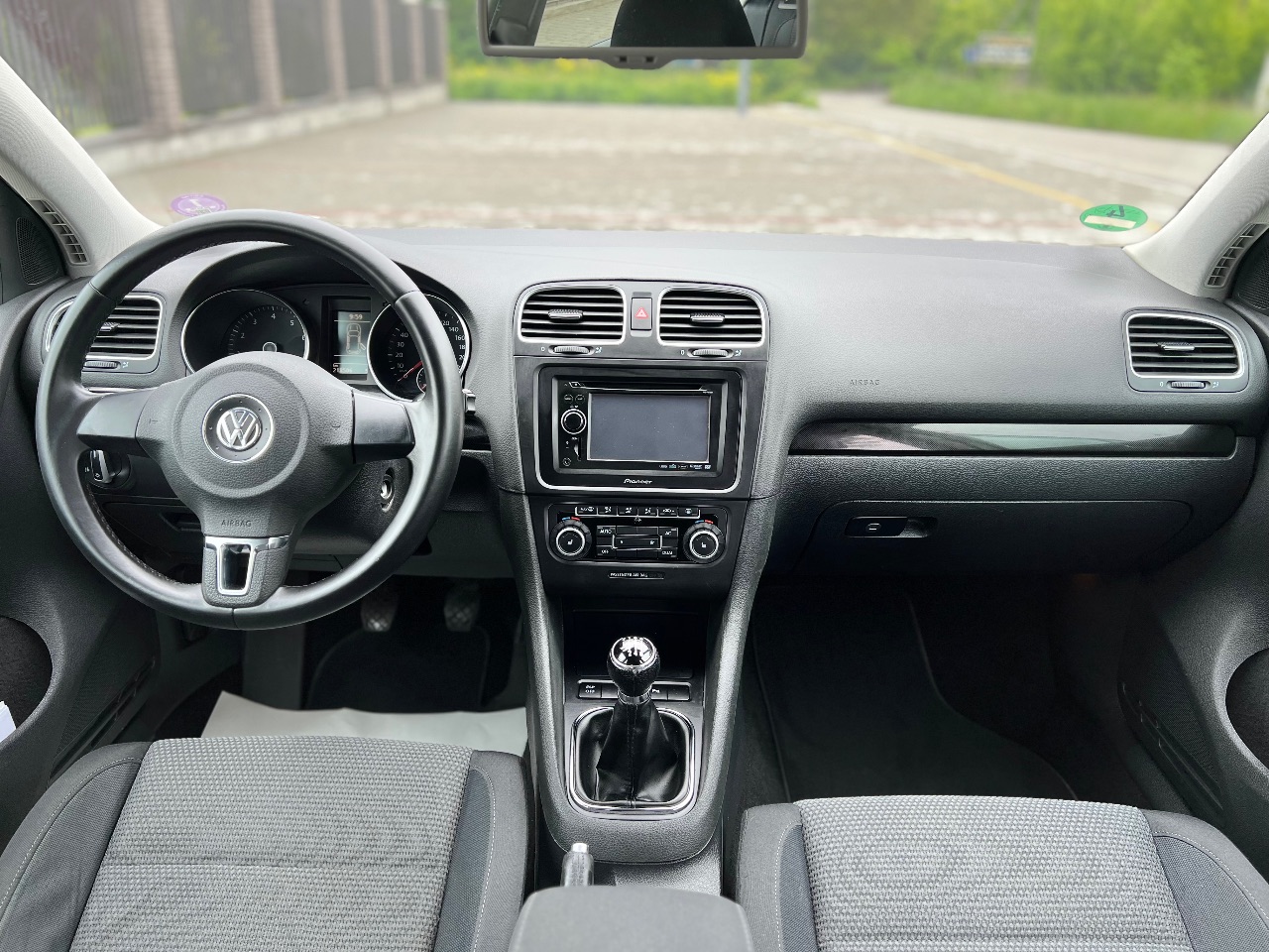 Volkswagen Golf - фото 12