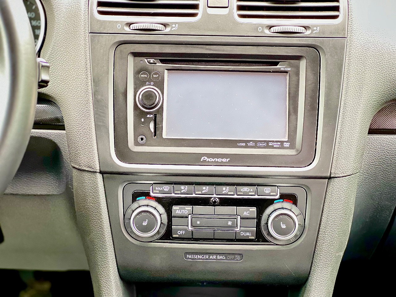 Volkswagen Golf - фото 18