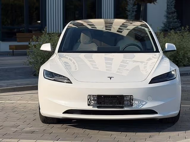 Tesla Model 3 2024, Одеса, $19 000 - зображення 2