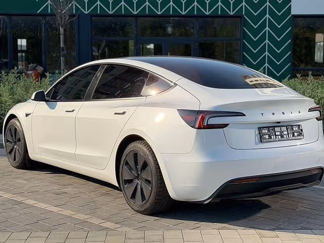 Tesla Model 3 2024, Одеса, $19 000 - зображення 4