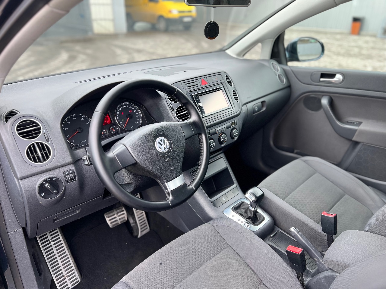 Volkswagen Golf Plus - фото 11