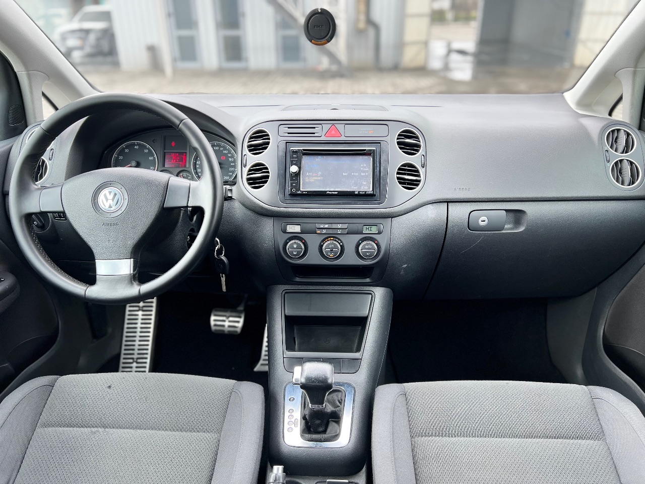 Volkswagen Golf Plus - фото 15