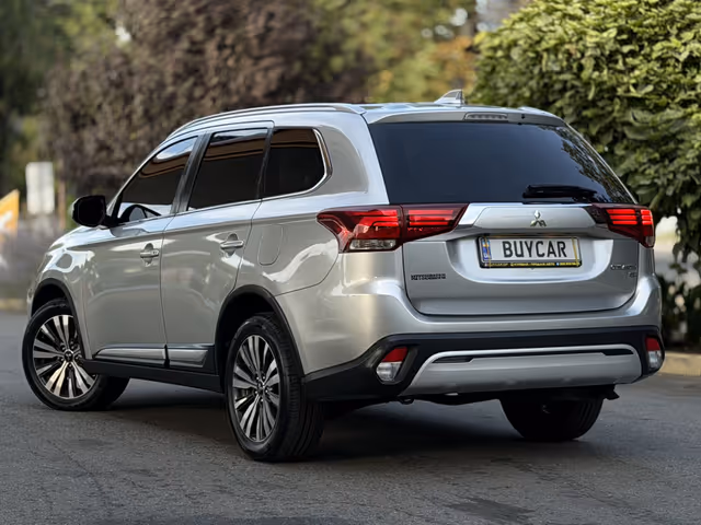 Mitsubishi Outlander 2019, Дніпро, $13 999 - зображення 3