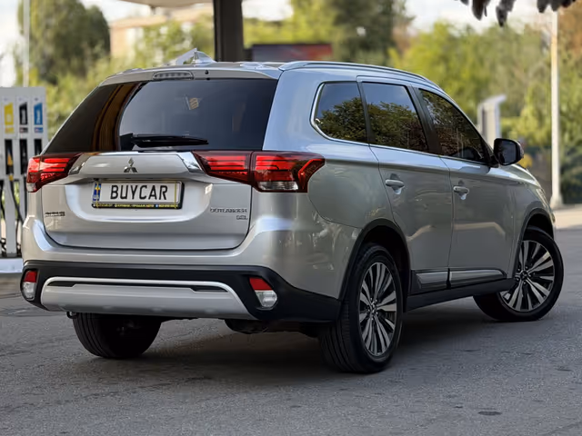 Mitsubishi Outlander 2019, Дніпро, $13 999 - зображення 5