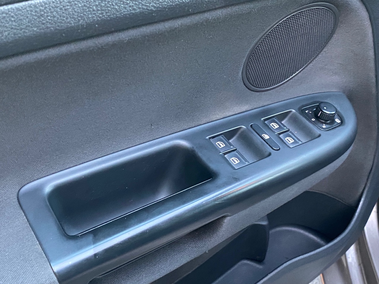 Volkswagen Golf Plus - фото 23