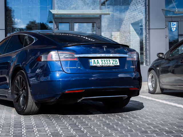 Tesla Model S 2015, Київ, $14 800 - зображення 4