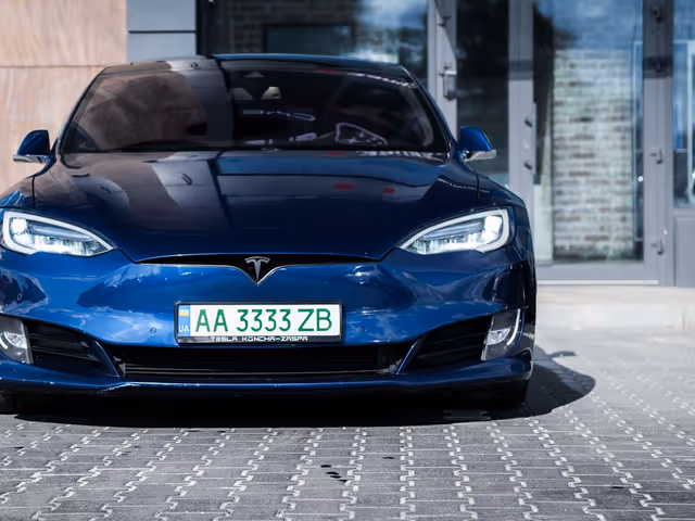 Tesla Model S 2015, Київ, $14 800 - зображення 3