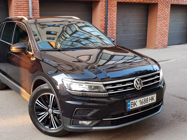 Volkswagen Tiguan 2017, Рівне, $23 000 - зображення 1