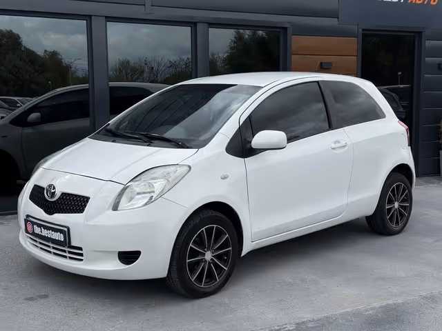 Toyota Yaris 2006, Рівне, $4 700 - зображення 2