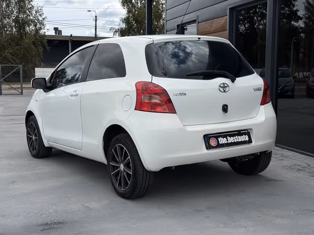 Toyota Yaris 2006, Рівне, $4 700 - зображення 4