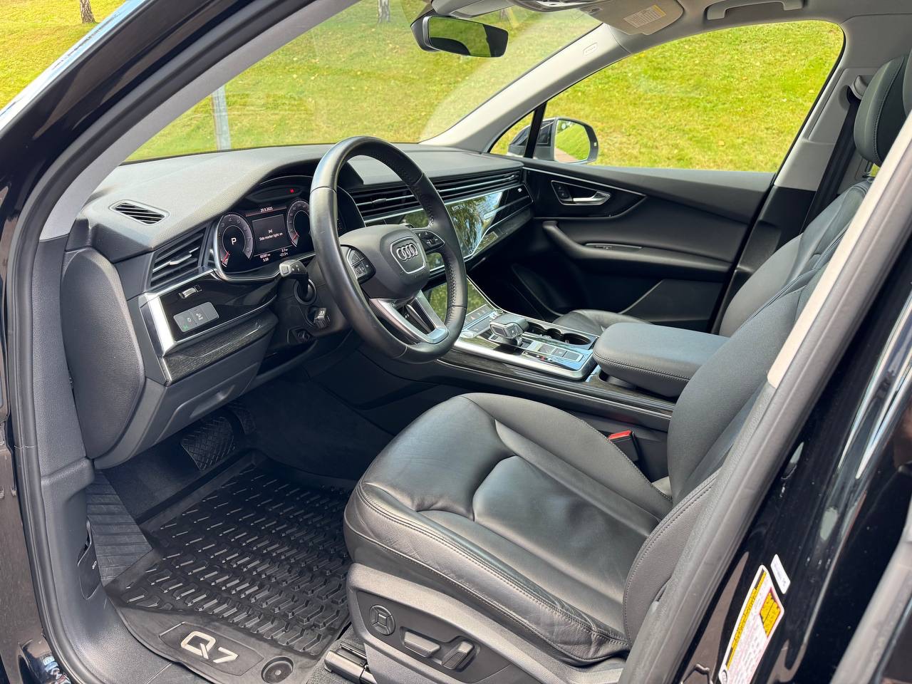 Audi Q7 - фото 18