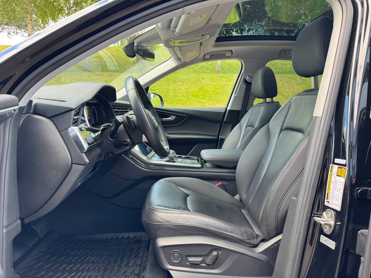 Audi Q7 - фото 17