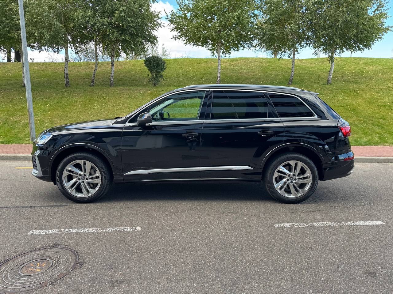 Audi Q7 - фото 15