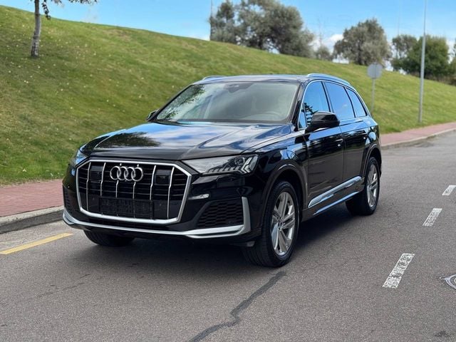 Audi Q7 - фото 2