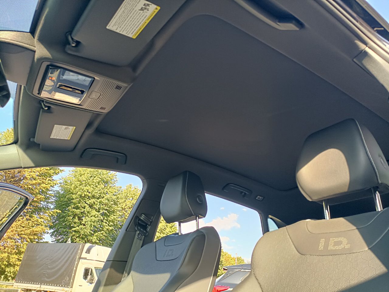 Volkswagen ID.4 - фото 27