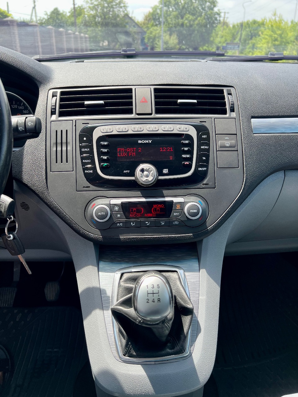 Ford C-MAX - фото 24