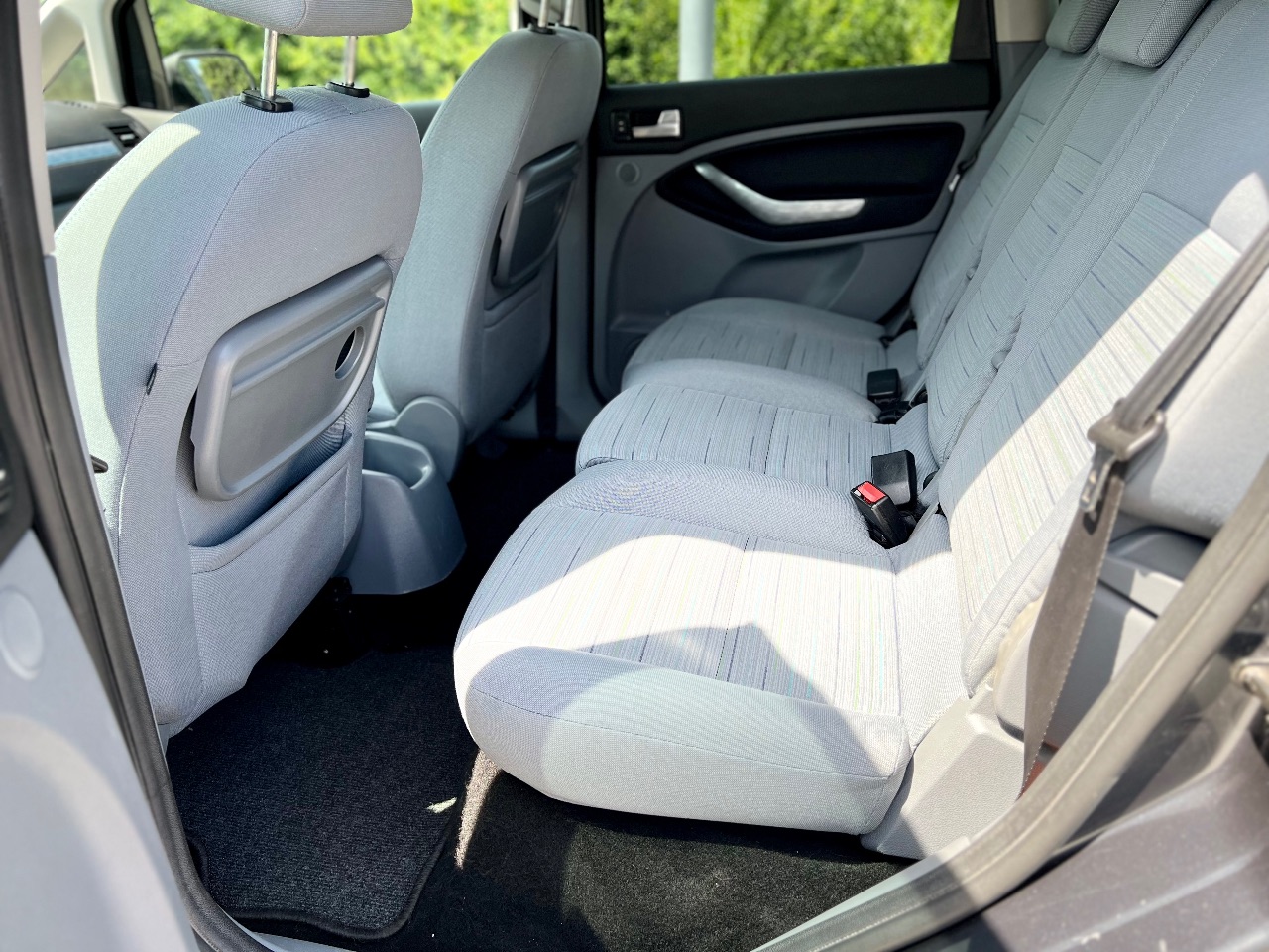 Ford C-MAX - фото 20