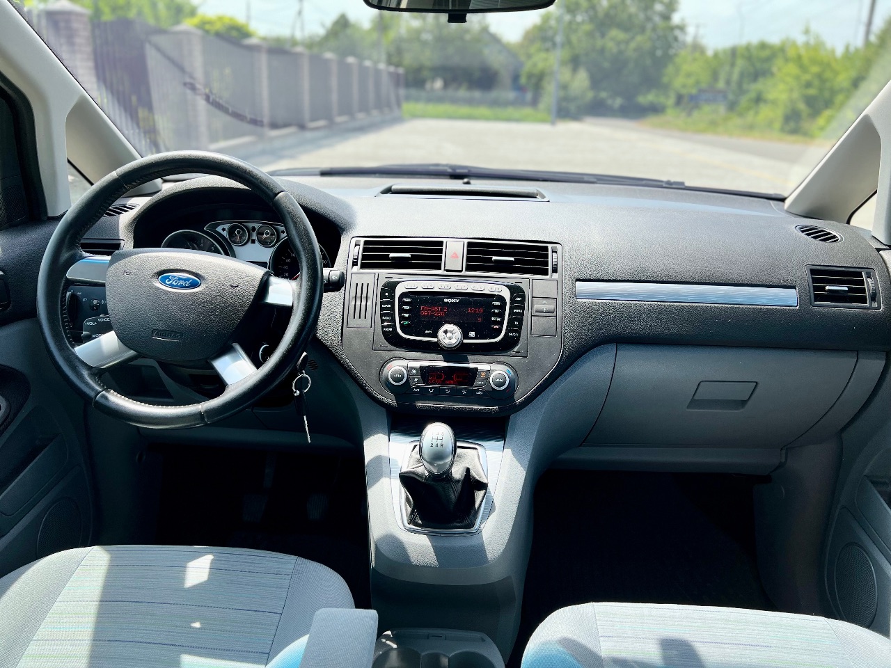 Ford C-MAX - фото 16