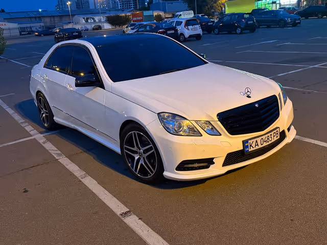 Mercedes-Benz E-Класс 2013, Київ, $16 500 - зображення 1