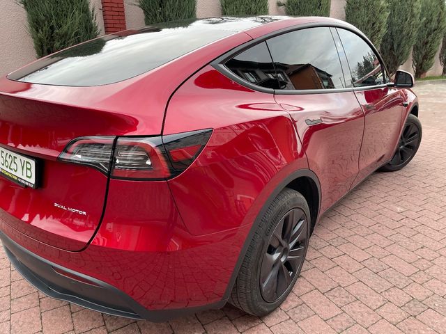 Tesla Model Y - фото 5
