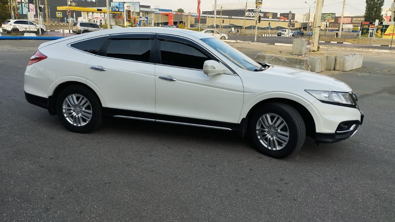 Honda Crosstour - фото 2