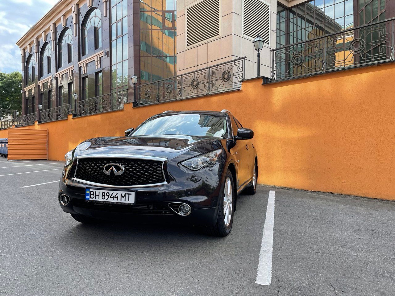 Infiniti QX70 - фото 12