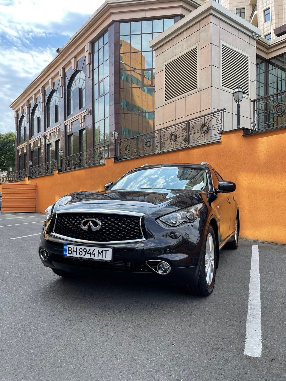 Infiniti QX70 - фото 7