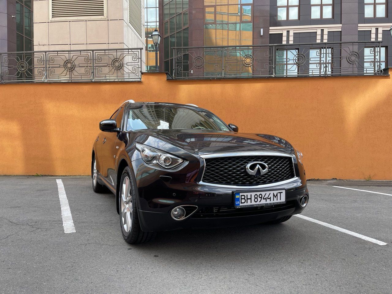 Infiniti QX70 - фото 13