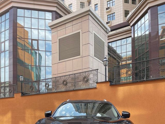 Infiniti QX70 - фото 2