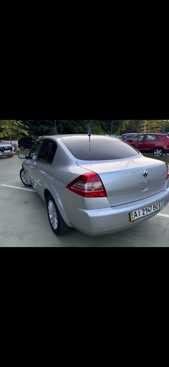 Renault Megane - фото 8