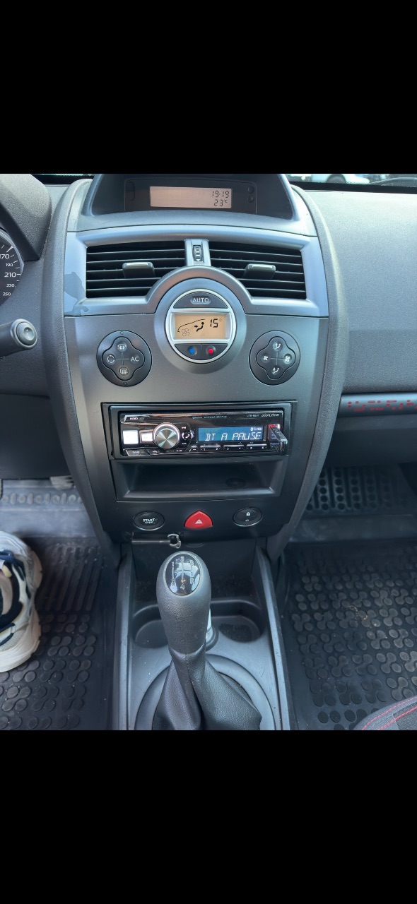 Renault Megane - фото 5