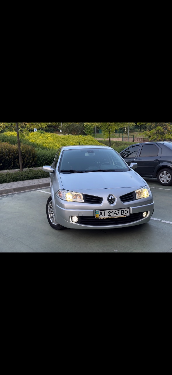 Renault Megane - фото 1