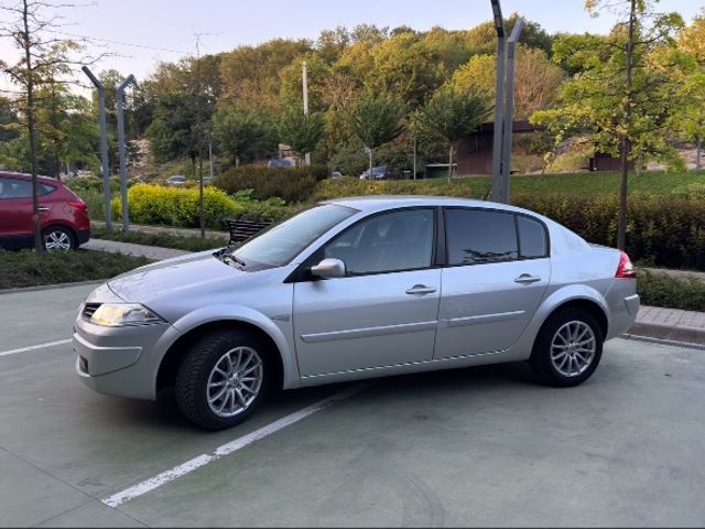 Renault Megane - фото 3