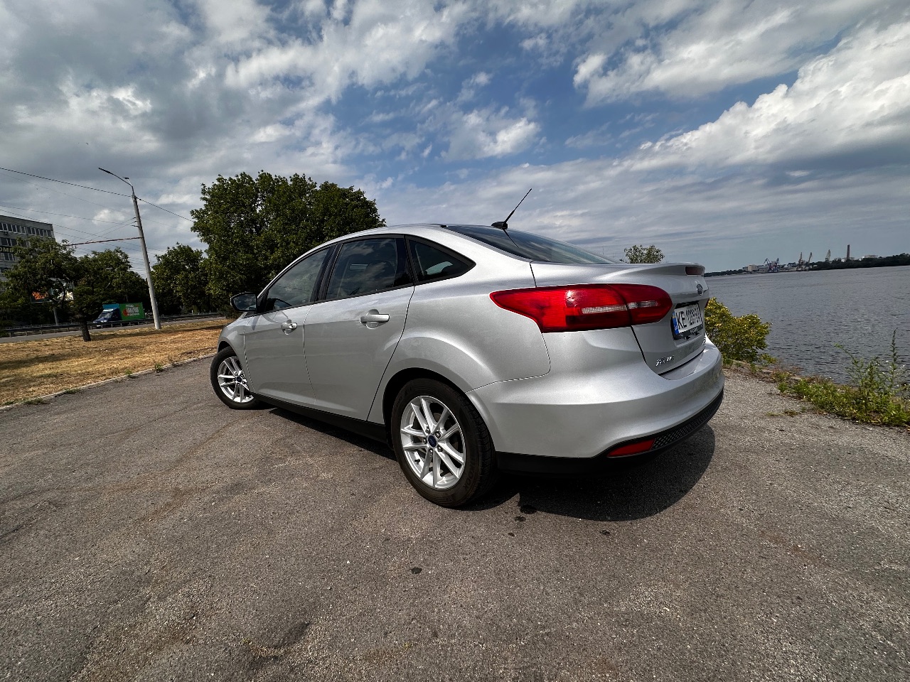 Ford Focus - фото 6