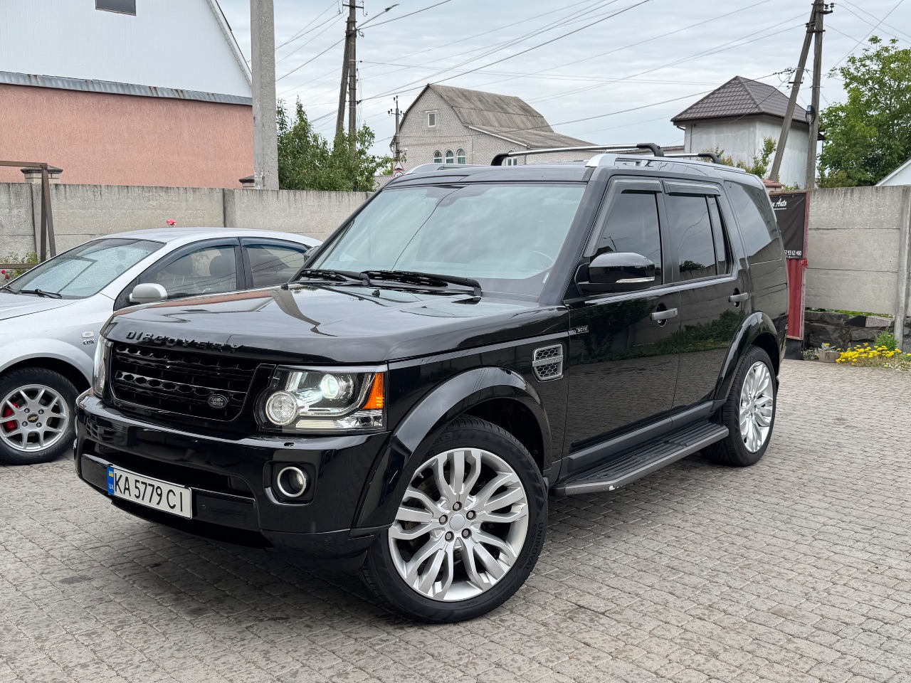 Land Rover Discovery - фото 1