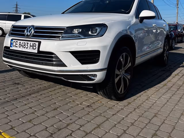 Volkswagen Touareg 2015, Чернівці, $22 500 - зображення 1