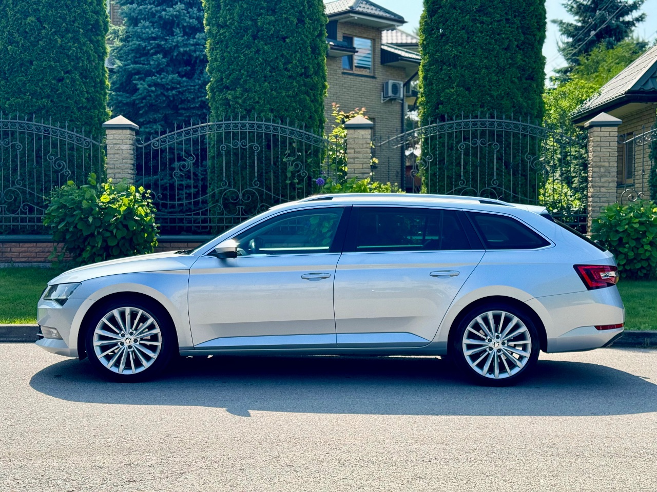 Skoda Superb - фото 3