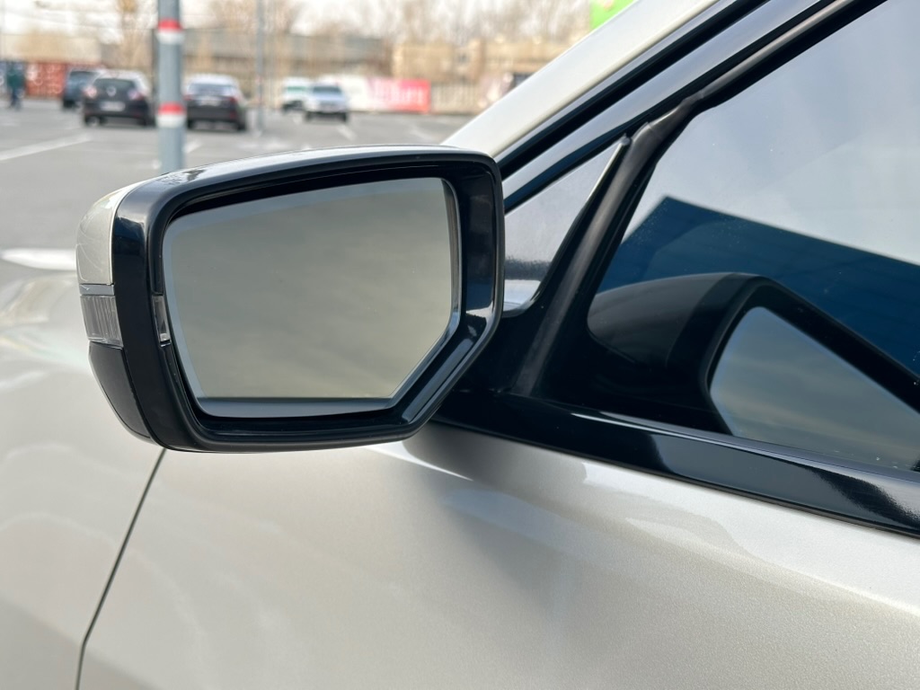 Cadillac CTS - фото 16