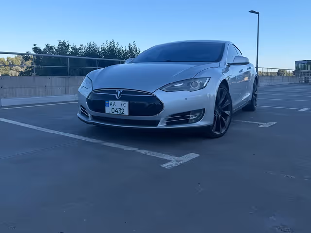 Tesla Model S 2015, Київ, $13 500 - зображення 3