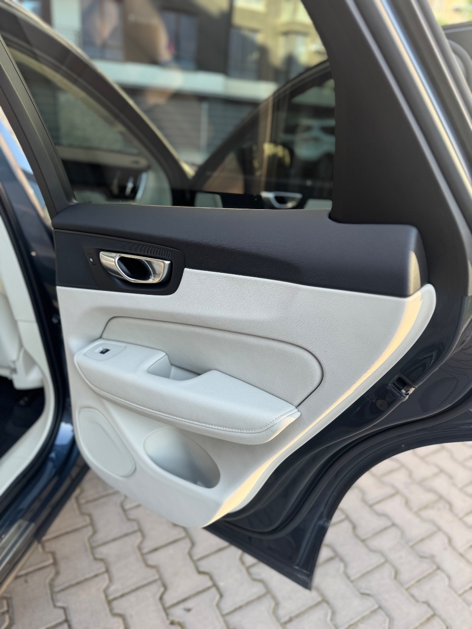 Volvo XC60 - фото 9