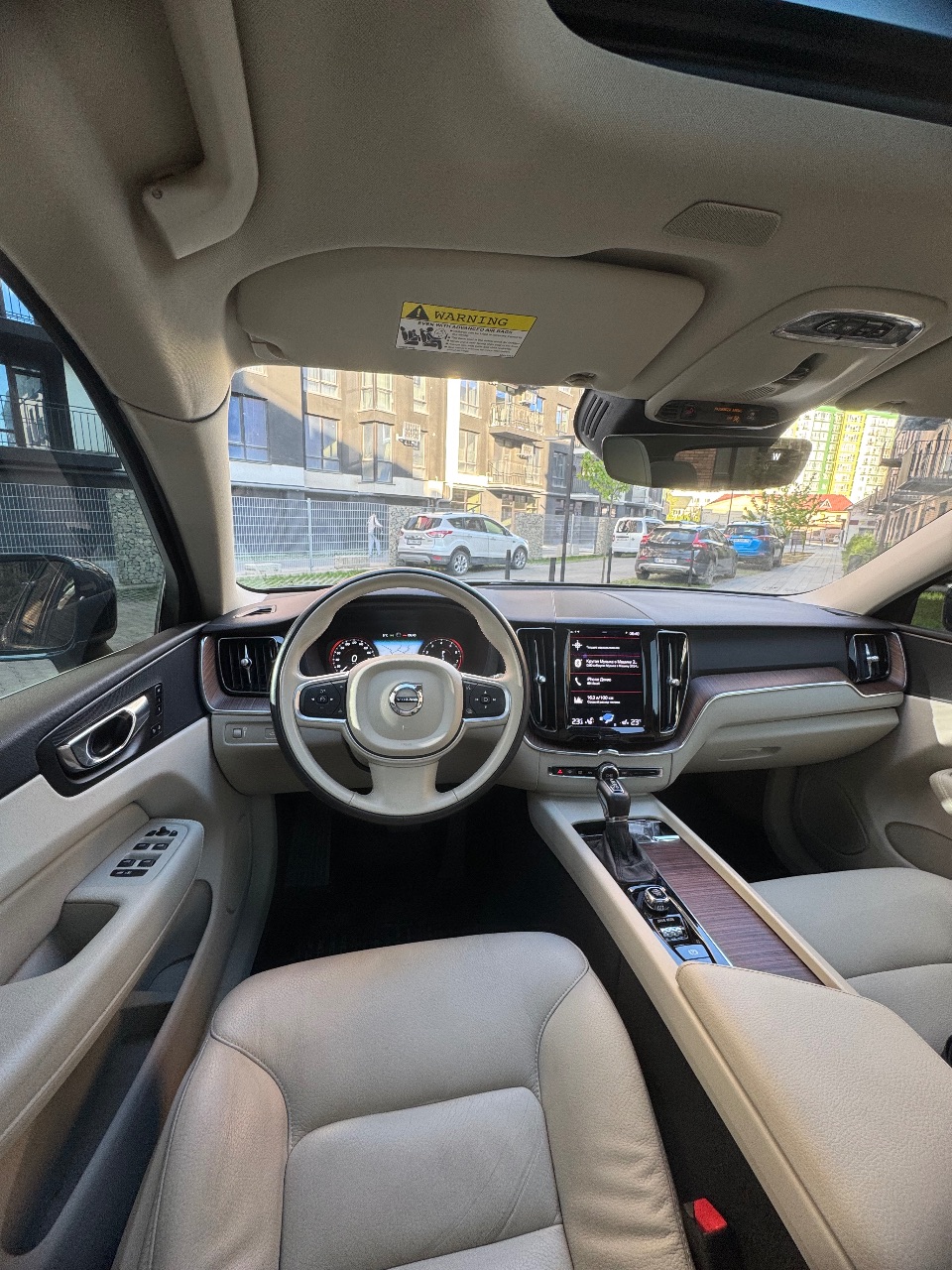 Volvo XC60 - фото 11