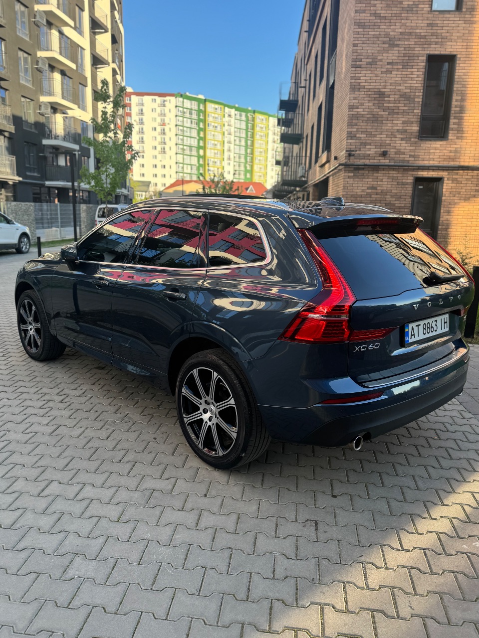 Volvo XC60 - фото 10