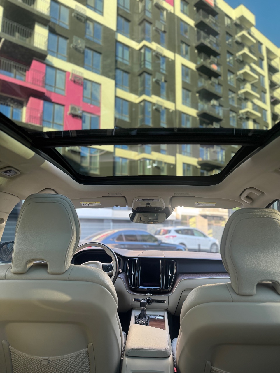 Volvo XC60 - фото 17