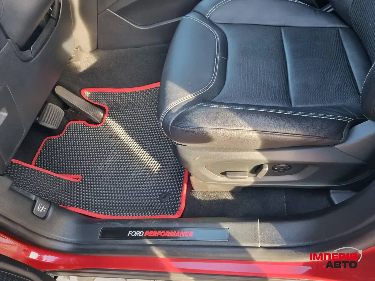 Ford Explorer - фото 11