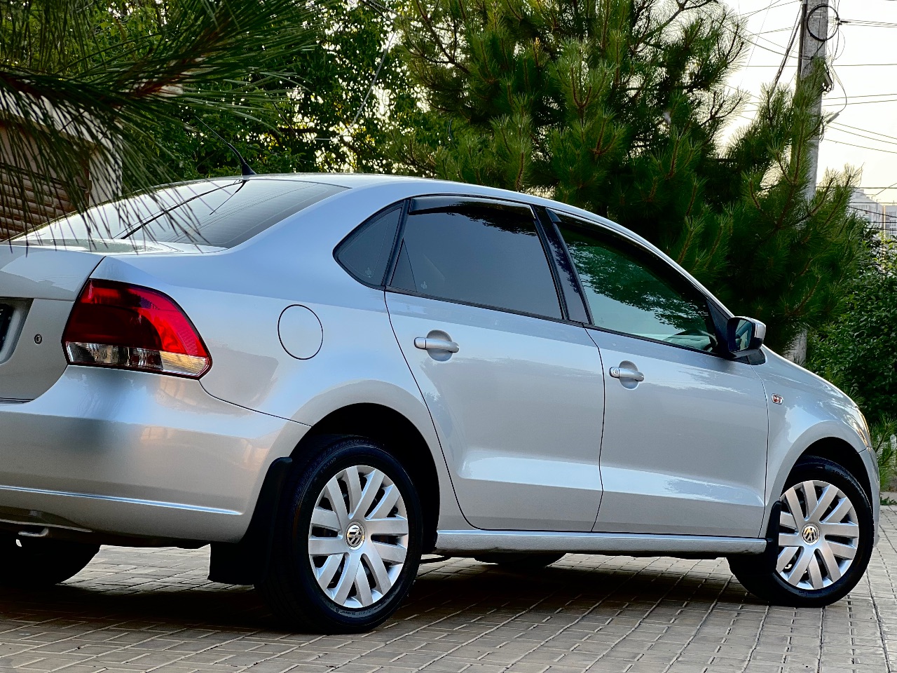 Volkswagen Polo - фото 11