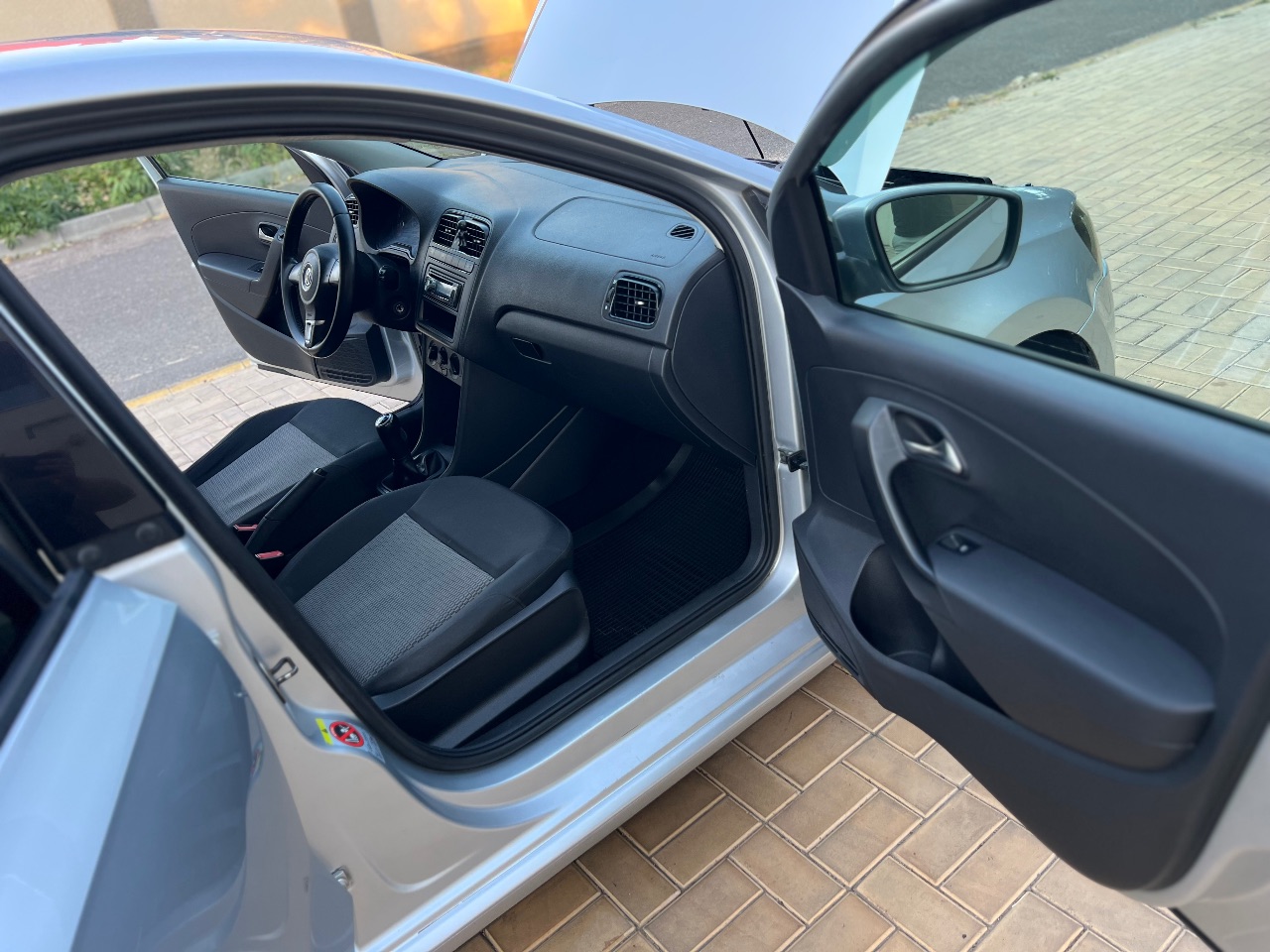 Volkswagen Polo - фото 16